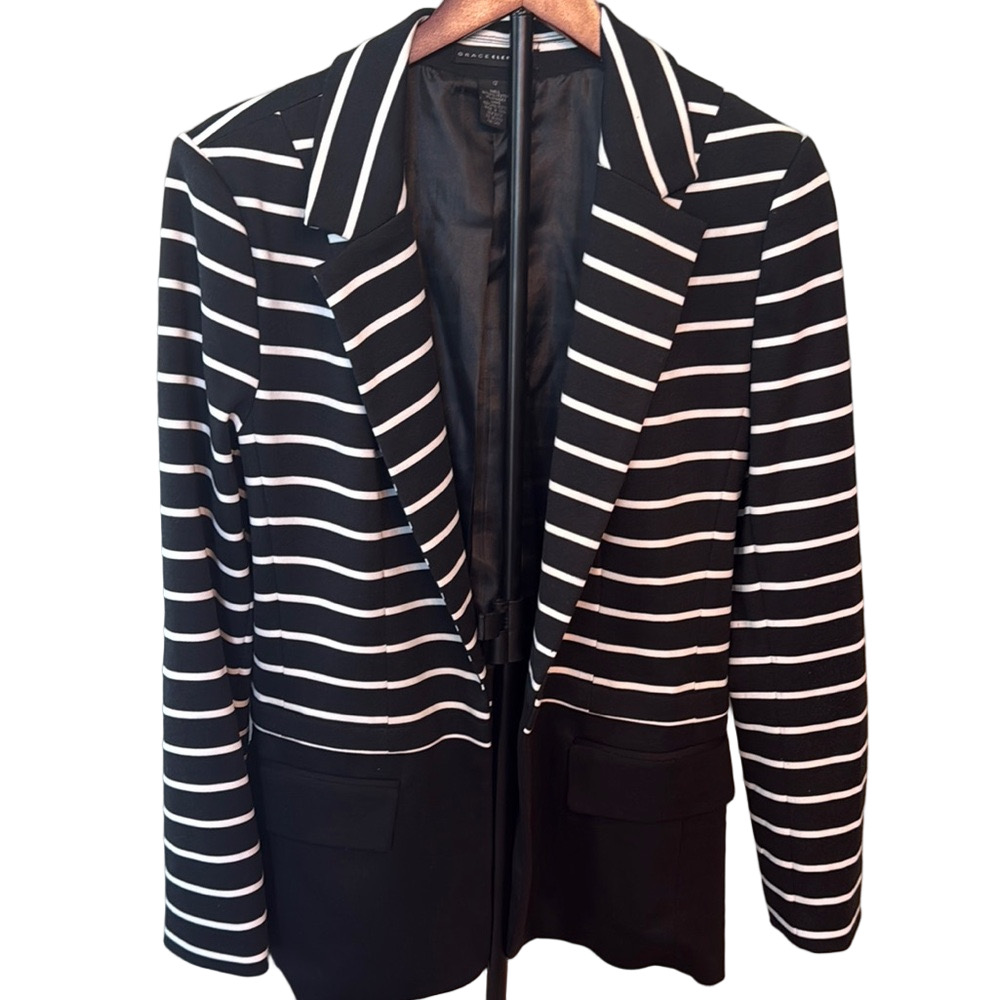 Black and White Striped Blazer - Picture 2 of 4
